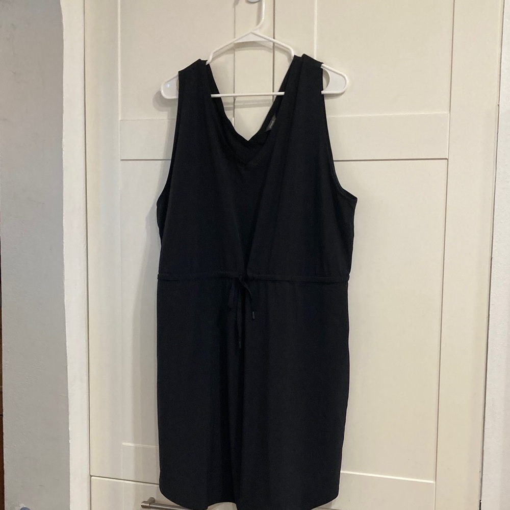 Eddie Bauer Womens 2XL Black Sleeveless V-Neck Drawstring Active Travel Dress